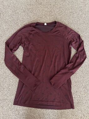 Lululemon logo print long sleeve